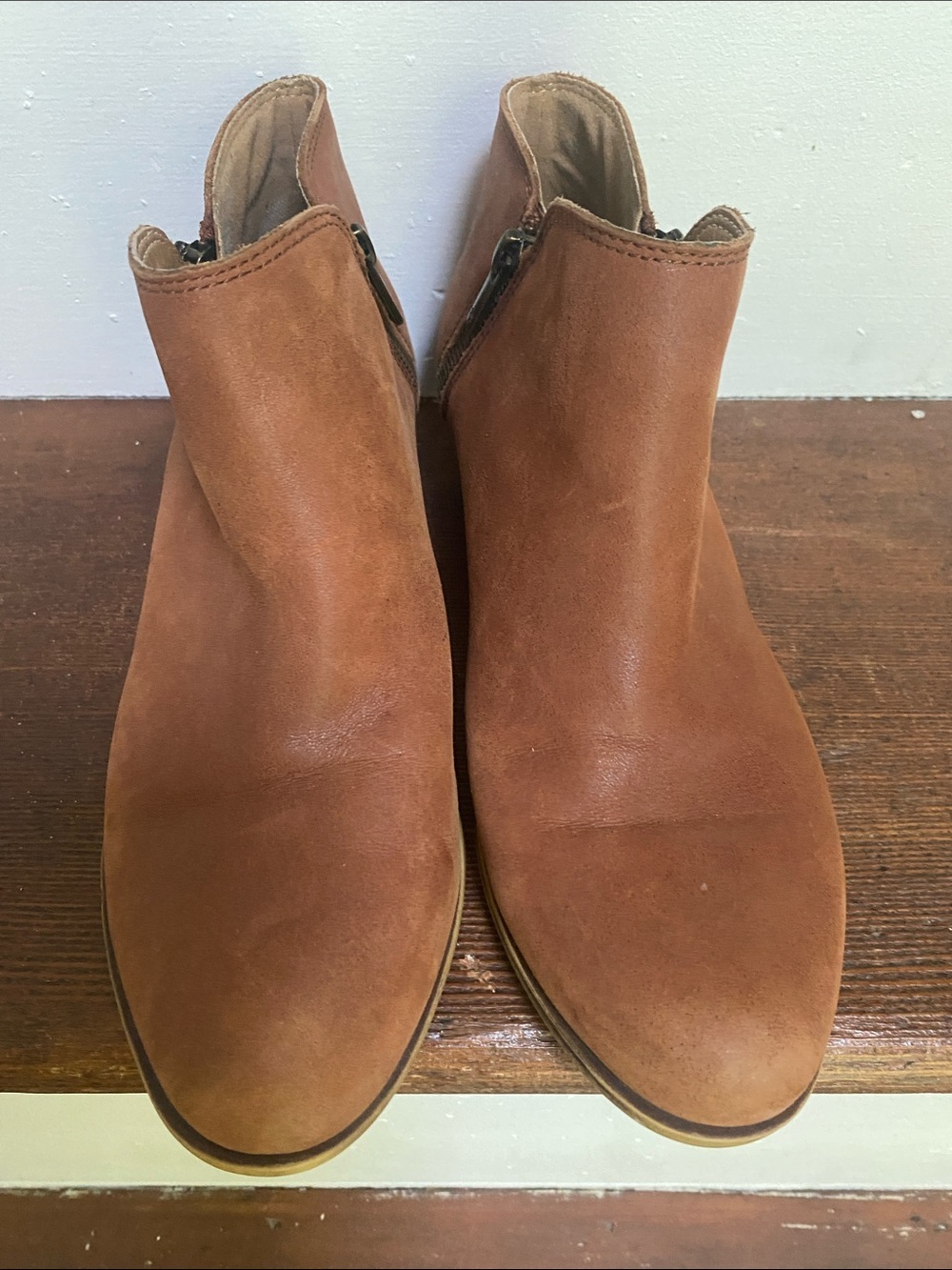 Costal Cowgirl Chestnut Brown Leather Booties, size 7.5